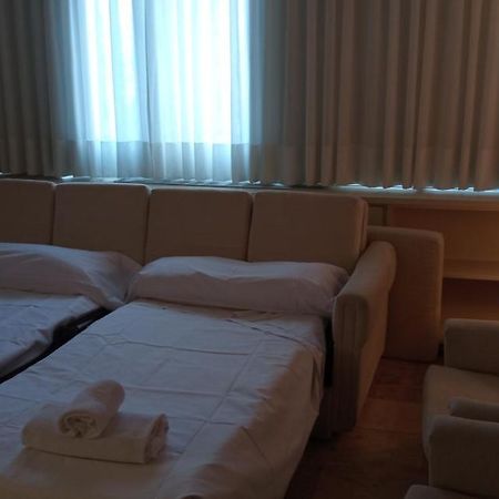 Apartamentos Centro Colon Madrid Esterno foto