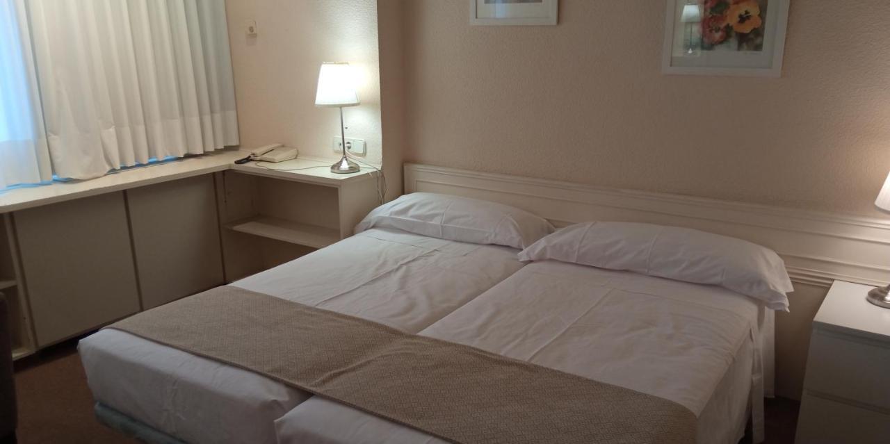 Apartamentos Centro Colon Madrid Esterno foto