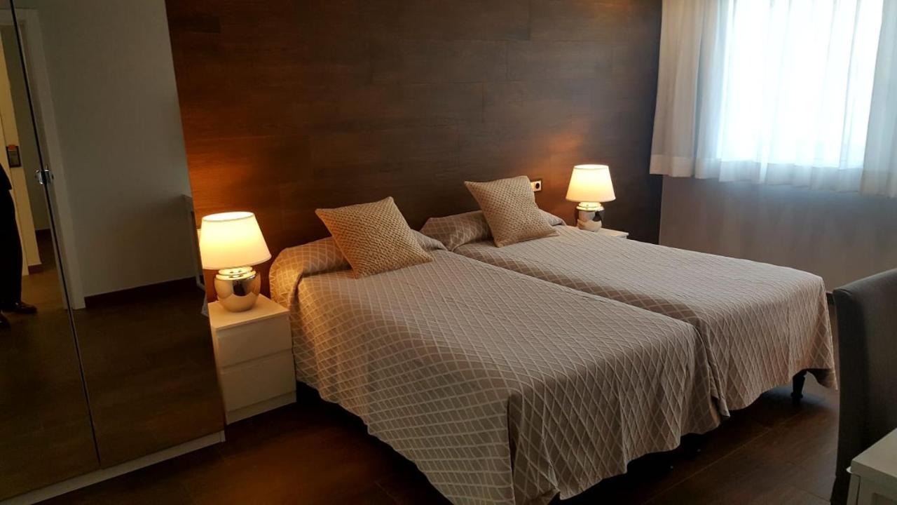 Apartamentos Centro Colon Madrid Esterno foto