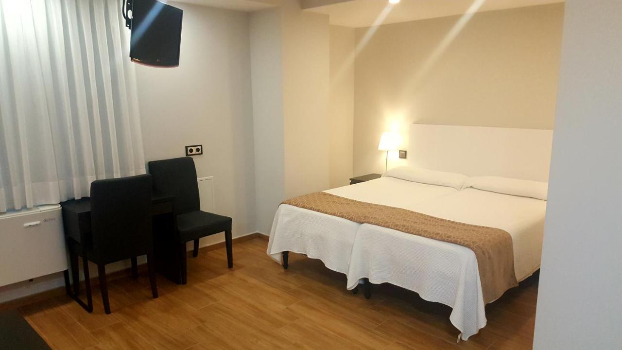 Apartamentos Centro Colon Madrid Esterno foto