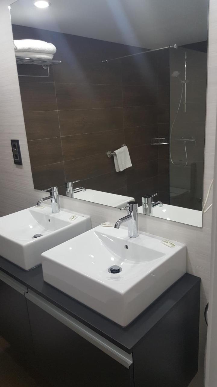 Apartamentos Centro Colon Madrid Esterno foto